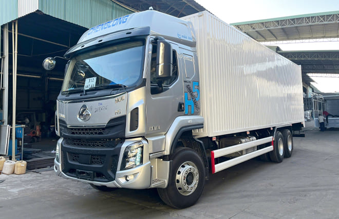 Giá Lăn Bánh Chenglong H5 270Hp 13.2 Tấn Kín Cont 3CH 9m5 - Cam kết giá rẻ nhất hiện nay