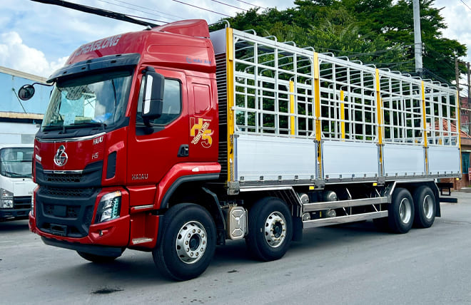 Giá Lăn Bánh Chenglong H5 290Hp 4 Chân 18 Tấn Mui Bạt Bửng Nhôm 9m9