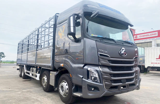 Giá Lăn Bánh Chenglong H7 400Hp 4 Chân 17.9 Tấn Mui Bạt 9m7