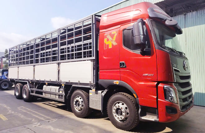 Giá Lăn Bánh Chenglong H7 400Hp 4 Chân 17.6 Tấn Mui Bạt Bửng Nhôm 9m7
