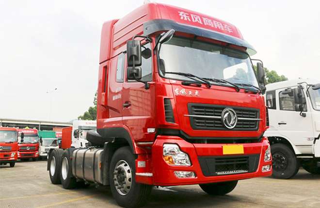 Hình 4: Xe Đầu Kéo 2 Cầu Dongfeng 400Hp