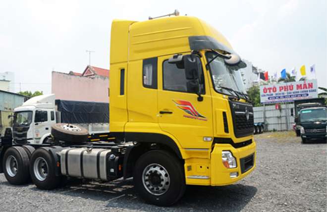 Hình 5: Xe Đầu Kéo 2 Cầu Dongfeng 400Hp