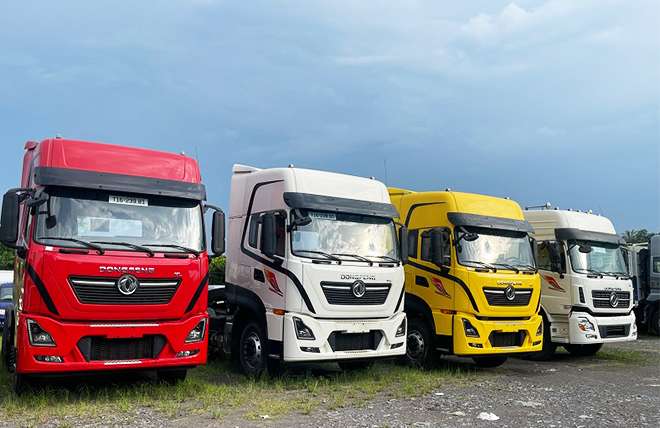 Hình 4: Xe Đầu Kéo 2 Cầu Dongfeng 420Hp