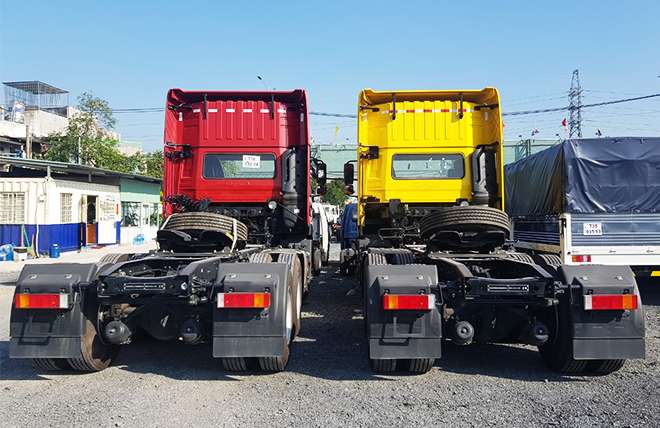 Hình 7: Xe Đầu Kéo 2 Cầu Dongfeng 420Hp