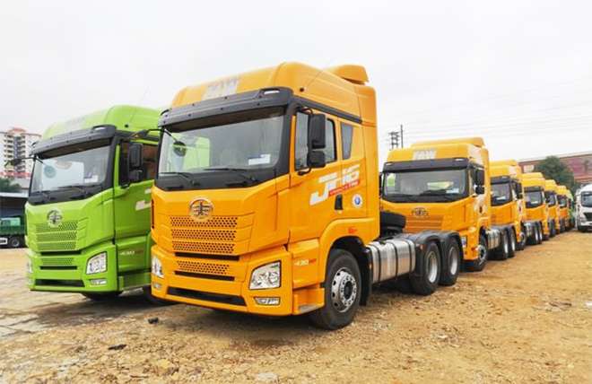 Hình 6: Xe Đầu Kéo Faw JH6 430Hp 
