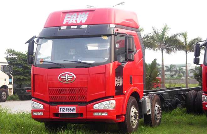 Hình 1: Xe Tải Faw 3 Chân 15 Tấn