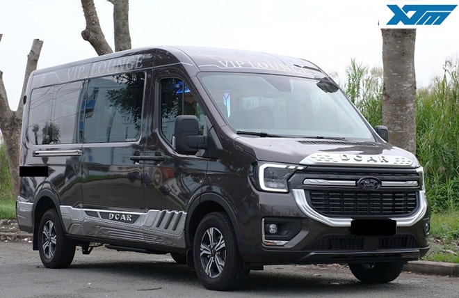 Hình 2: Xe Ford Transit Limousine 10 Chỗ