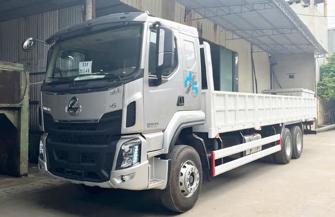 Giá Chenglong 3 Chân 6x4 H5 260Hp Thùng Lửng 9m6 Tải 14.2 Tấn