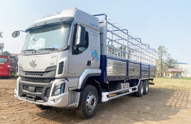 Giá Chenglong 3 Chân 642 H5 260Hp Mui Bạt Mở Vỉ Trên 9m6 Tải 13.9 Tấn
