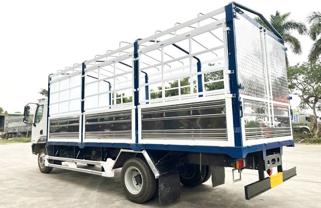 Khung gầm và Hệ thống truyền động: Độ bền vượt thời gian