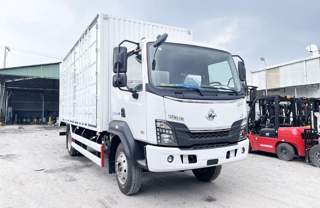 Giá Chenglong L3 160Hp Thùng Kín 7m Tải 6.7 Tấn