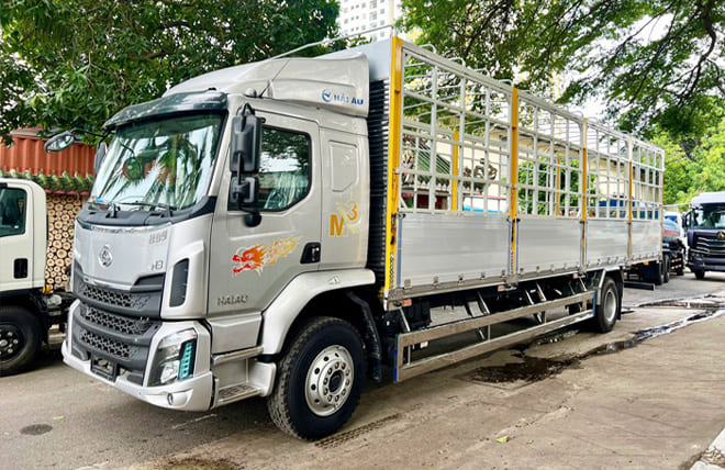 Giá Lăn Bánh Chenglong 8 Tấn M3 6 Máy 200Hp Mui Bạt Bửng Nhôm 9m9