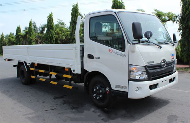 Hình 1: Xe Tải Thùng Lửng 1.9 Tấn Hino XZU650