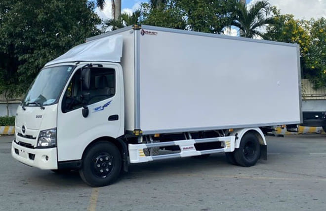 Hình 4: Xe Tải Thùng Bảo Ôn 1.9 Tấn Hino XZU650