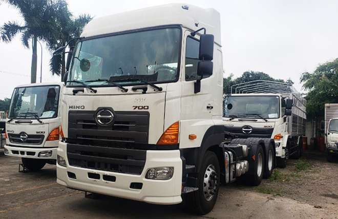 Hình 2: Đầu Kéo 2 Cầu Hino 700 SS2P