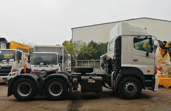 Hình 3: Đầu Kéo 2 Cầu Hino 700 SS2P