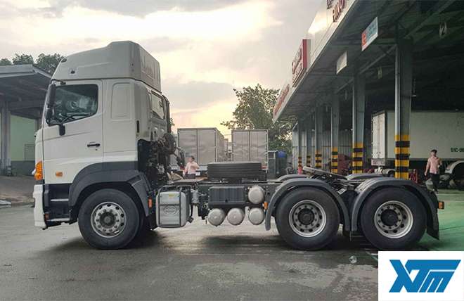 Hình 5: Đầu Kéo 2 Cầu Hino 700 SS2P