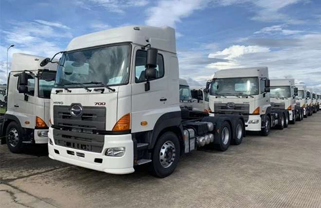 Hình 6: Đầu Kéo 2 Cầu Hino 700 SS2P