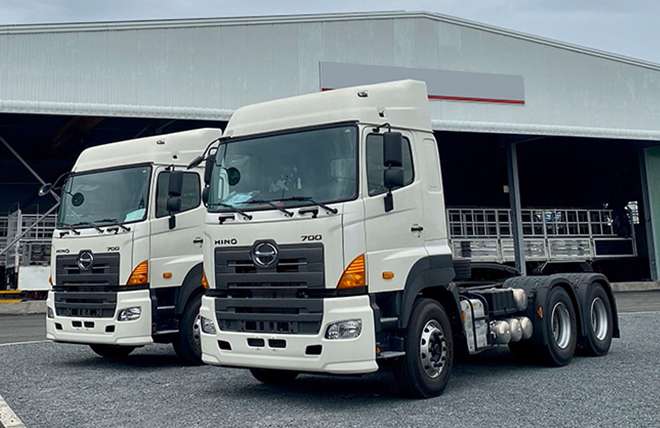 Hình 7: Đầu Kéo 2 Cầu Hino 700 SS2P