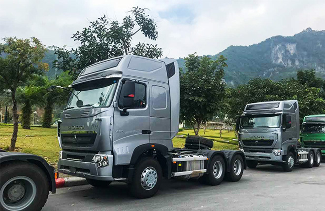 Hình 2: Xe Đầu Kéo 2 Cầu Howo 380 Hp