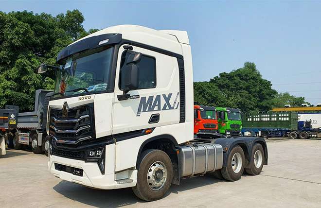 Hình 7: Xe Đầu Kéo 2 Cầu Howo 380 Hp