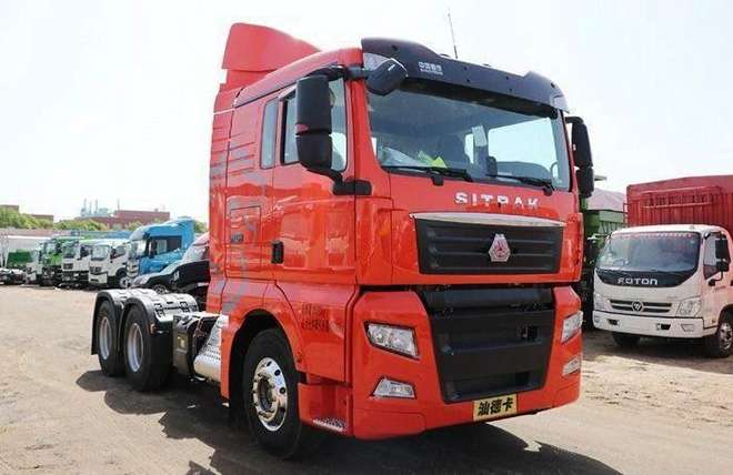 Hình 1: Xe Đầu Kéo 2 Cầu Howo 540 Hp