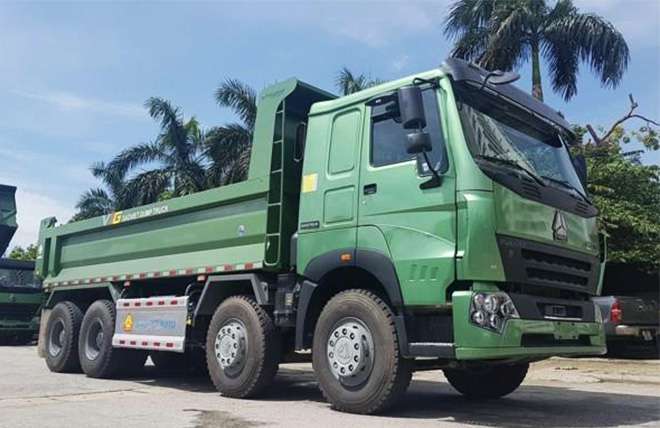 Hình 2: Xe Ben 4 Chân Howo