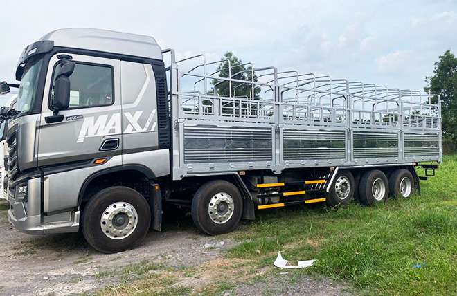 Hình 4: Xe Tải Howo 5 Chân 22 Tấn