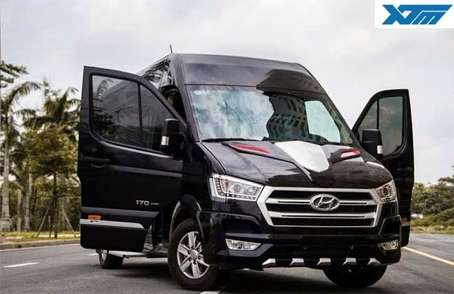 Hình 2: Xe Hyundai Solati Limousine 12 Chỗ