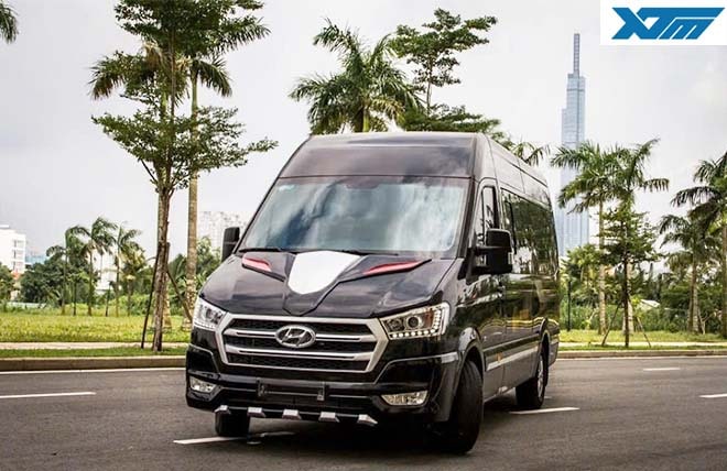 Hình 1: Xe Hyundai Solati Limousine 12 Chỗ