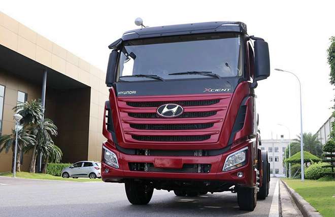 Hình 1: Đầu Kéo 2 Cầu Hyundai Xcient