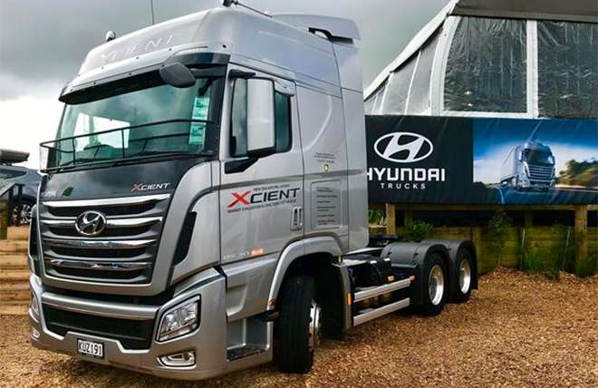 Hình 2: Đầu Kéo 2 Cầu Hyundai Xcient