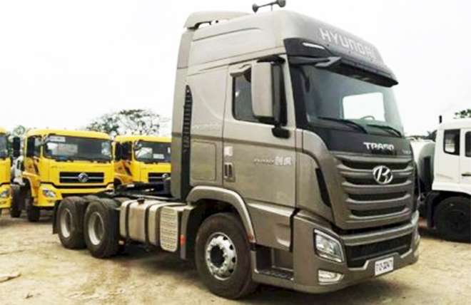 Hình 3: Đầu Kéo 2 Cầu Hyundai Xcient