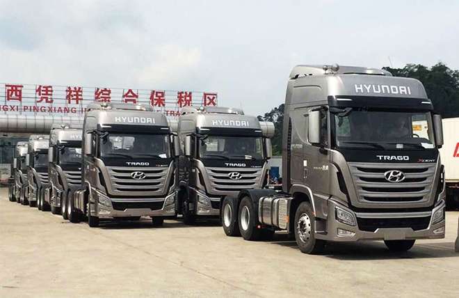 Hình 4: Đầu Kéo 2 Cầu Hyundai Xcient