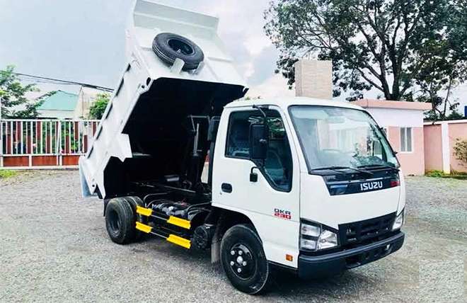 Hình 4: Xe Ben 2 Tấn Isuzu QKR