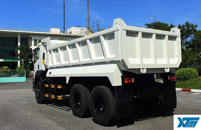 Hình 6: Xe Ben 3 Chân Isuzu FVZ