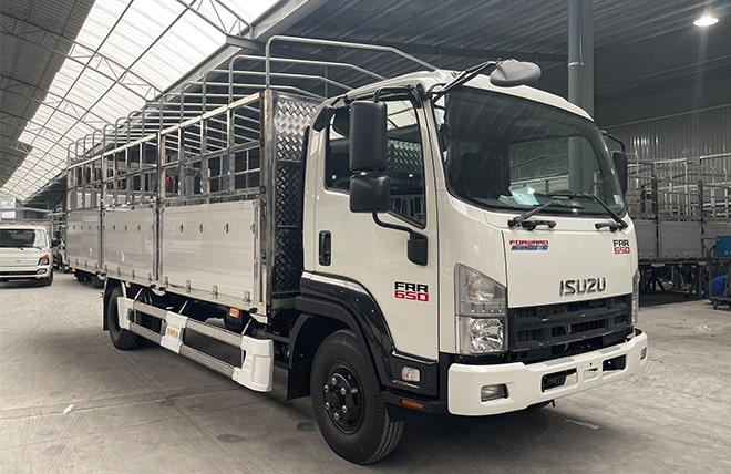 Hình 2: Xe Tải Isuzu FRR90 7 Tấn