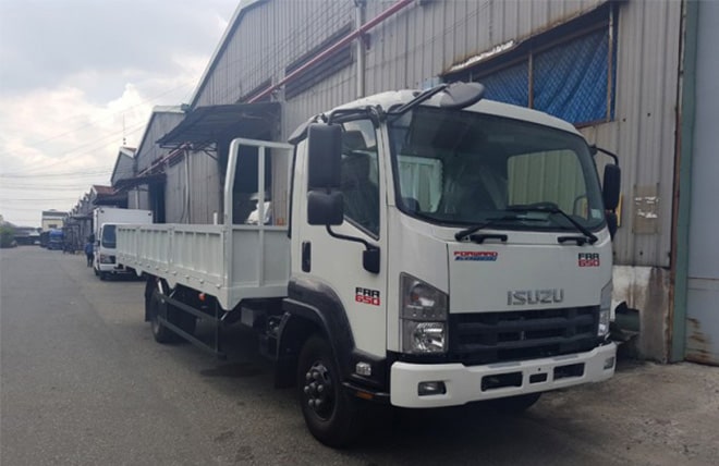 Hình 5: Xe Tải Isuzu FRR90 7 Tấn