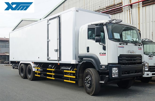Hình 4: Xe Tải Isuzu FVM 3 Chân 6x2 15 Tấn