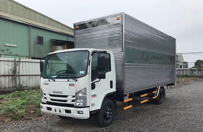 Hình 2: Xe Tải Isuzu NQR75H 5.5 Tấn