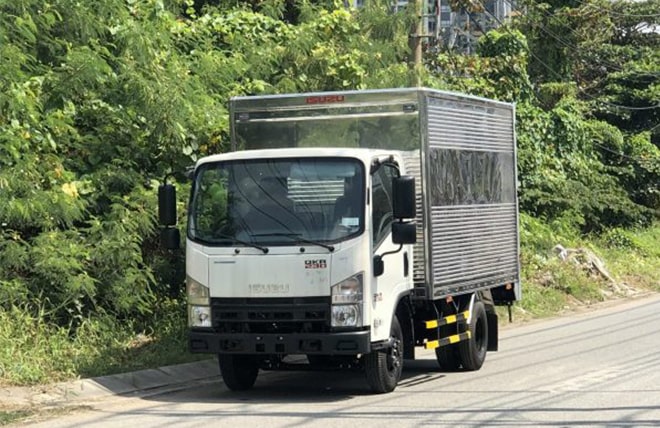Hình 2: Xe Tải Isuzu QKR230 1.5 Tấn