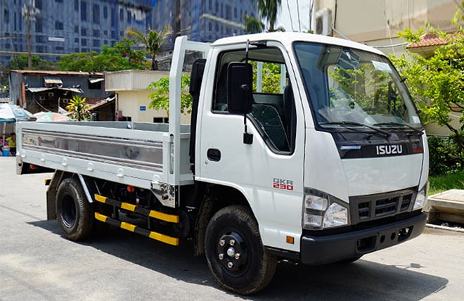 Hình 4: Xe Tải Isuzu QKR230 950Kg