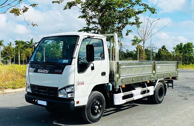 Hình 2: Xe Tải Isuzu QKR270 2.5 Tấn