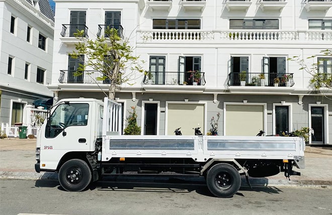 Hình 3: Xe Tải Isuzu QKR270 3.5 Tấn