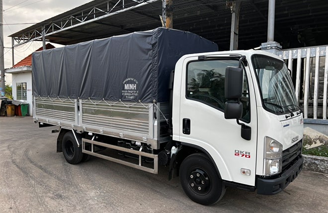 Hình 5: Xe Tải Isuzu QKR270 3.5 Tấn