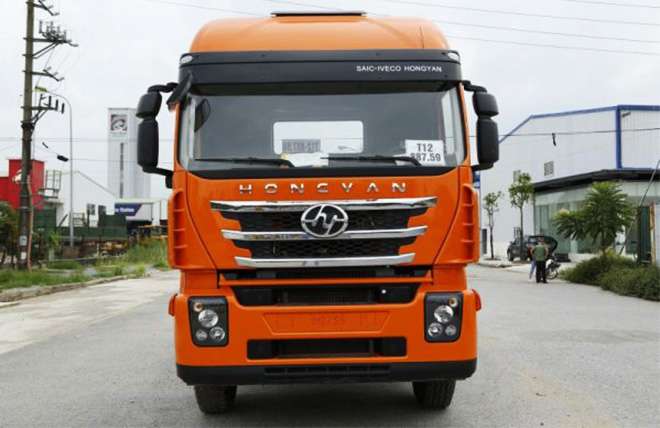 Hình 3: Đầu Kéo 2 Cầu Iveco Hongyan 430Hp