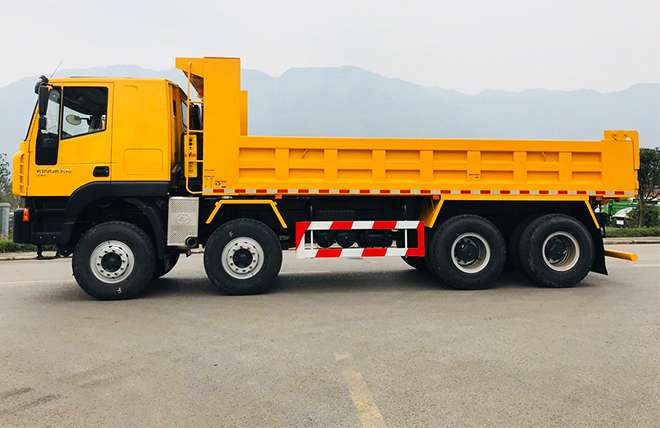 Hình 3: Xe Ben 4 Chân Iveco Hongyan 390Hp