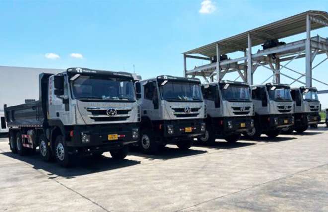 Hình 7: Xe Ben 4 Chân Iveco Hongyan 390Hp