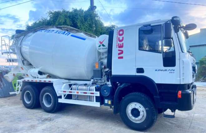 Hình 2: Xe Bồn Trộn Bê Tông Iveco Hongyan 12 Khối