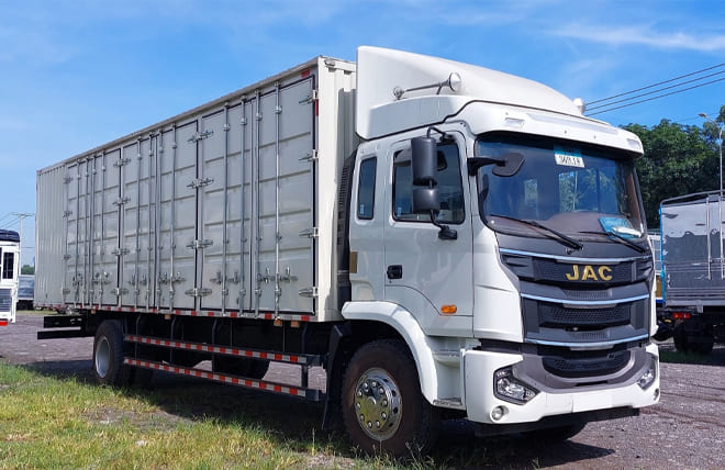 Hình 8: Xe Tải 2 Chân 8 Tấn JAC A5